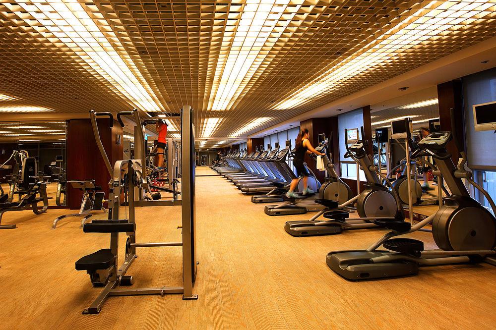Windsor Hotel Taichung Esterno foto A gym in a hotel