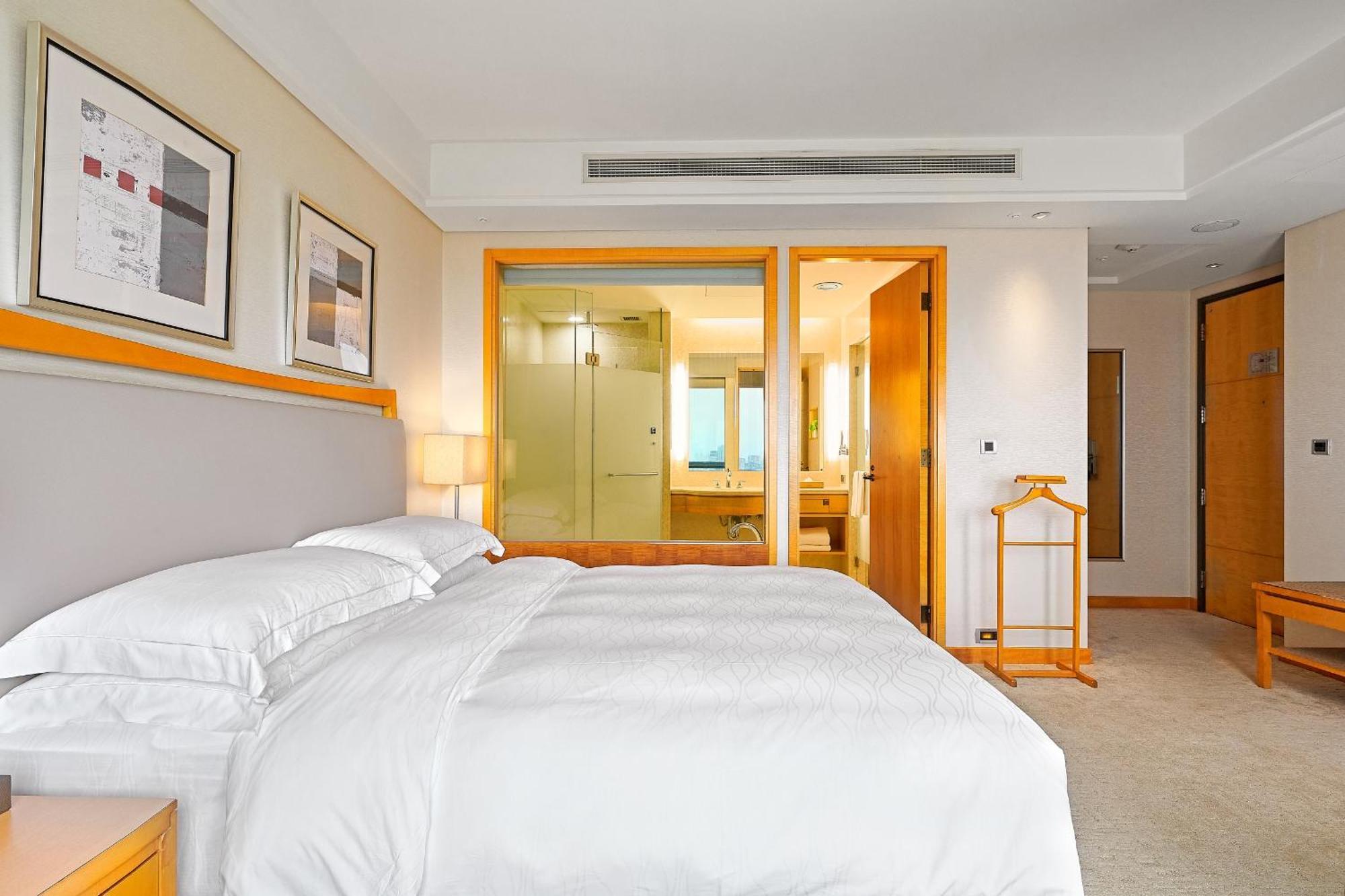 Windsor Hotel Taichung Camera foto A guest room at the hotel